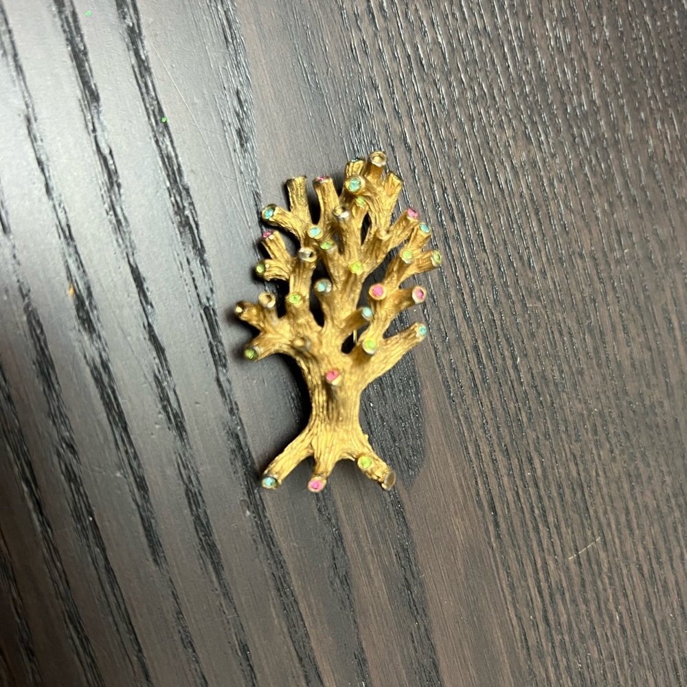 Benedikt tree broach